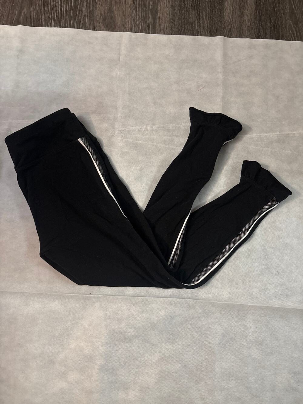 Betsey Johnson Black Performance Ruffled Hem Racetrack Stripe Capri Leggings S